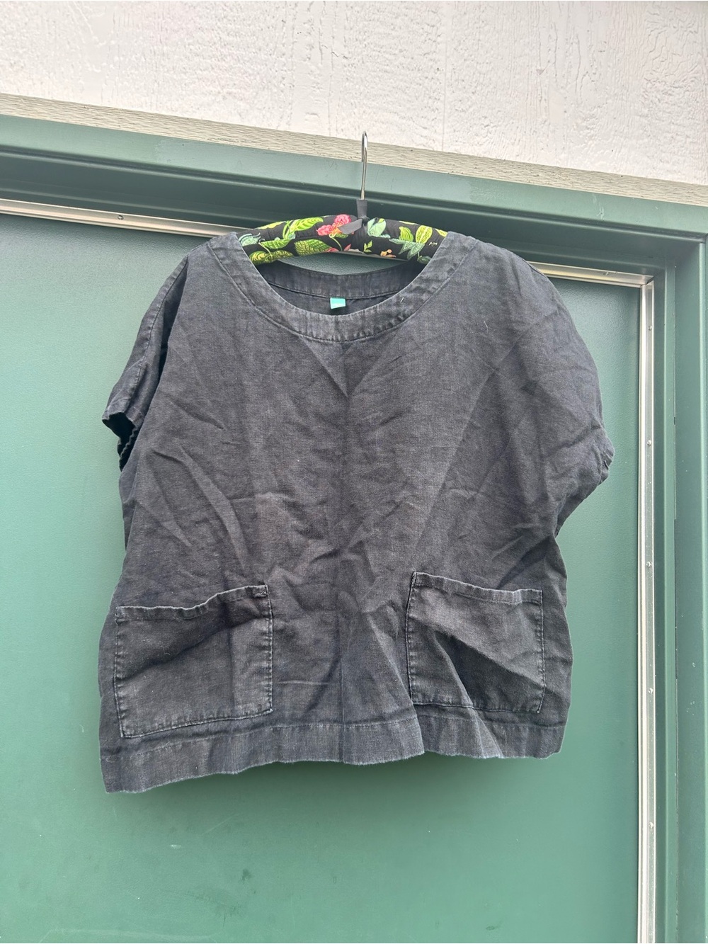 Linen Women's Short Sleeve Pocket Tee - Black